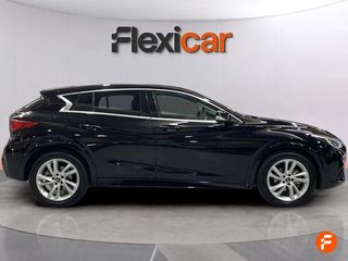 Infiniti Q30 1.5D PREMIUM TECH