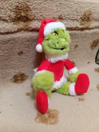2 Peluches Grinch y Max  Edición limitada! NUEVOS.