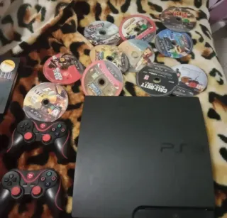 Consola PS3 Negra con 2 Mandos y Juegos