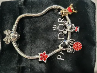 Pulsera Pandora con charms Disney
