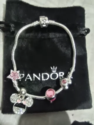 Pulsera Pandora con charms Disney