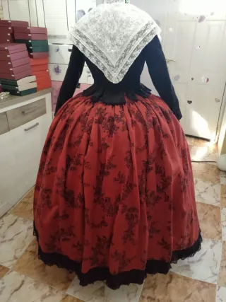 Traje de Fallera con Manteletas