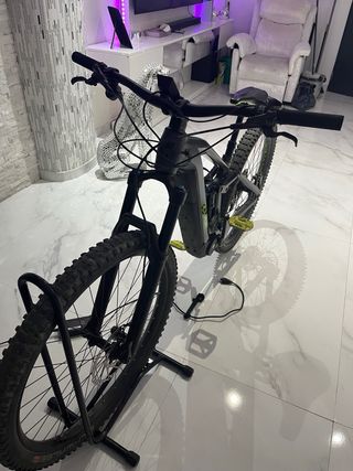 Bicicleta Eléctrica Cube