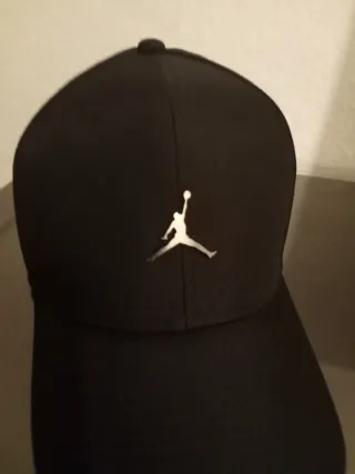 Gorra Jordan Rise M/L Negra