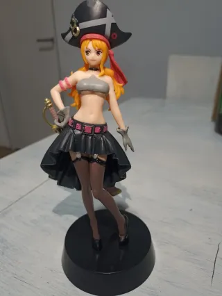Figura Nami One Piece Pirata