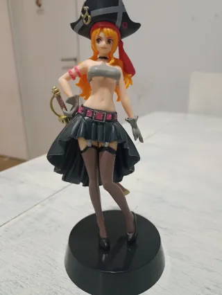 Figura Nami One Piece Pirata