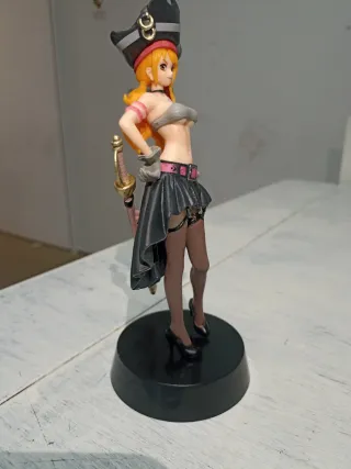 Figura Nami One Piece Pirata