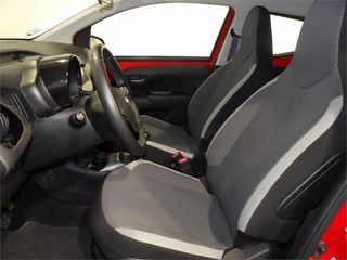 TOYOTA Aygo 1.0 70 x-play