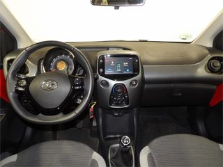 TOYOTA Aygo 1.0 70 x-play