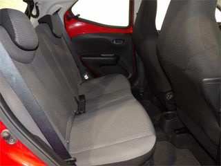 TOYOTA Aygo 1.0 70 x-play