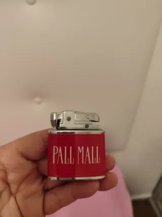 Mechero Pall Mall Rojo y Plateado