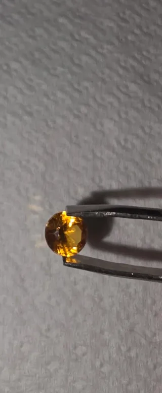 Diamante Amarillo Dorado