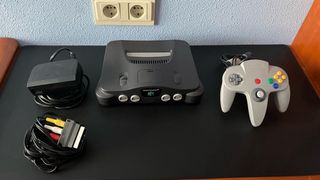 Nintendo 64 Gris con Mando Multicolor+ juego Zelda