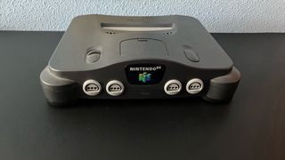 Nintendo 64 Gris con Mando Multicolor+ juego Zelda