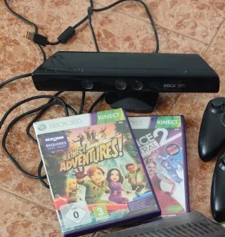 Xbox 360 Kinect + 2 Giochi
