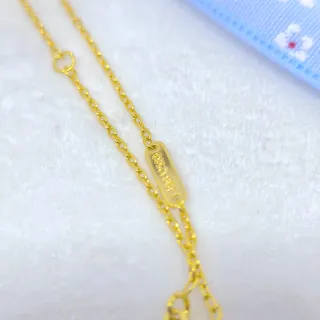 COLGANTE COLLAR TREBOL DORADO Y ROJO