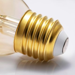 Lampadina LED vintage Amazon Basics E27, cristallo ambra