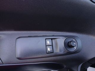 Peugeot Rifter   Standard BlueHDi 73kW Allure Business