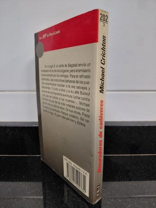 Devoradores de cadáveres. Michael Crichton