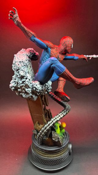 Figura Spiderman impresora en 3d pintada a mano.