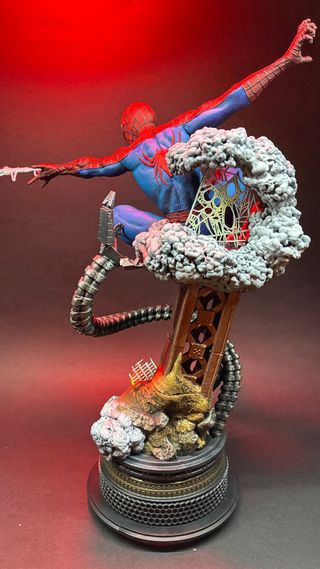 Figura Spiderman impresora en 3d pintada a mano.