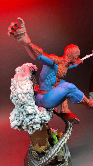 Figura Spiderman impresora en 3d pintada a mano.