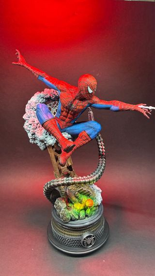 Figura Spiderman impresora en 3d pintada a mano.