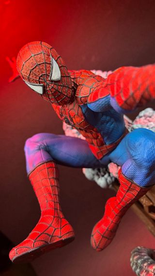 Figura Spiderman impresora en 3d pintada a mano.