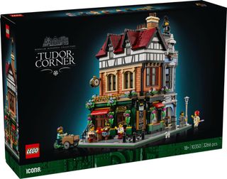 LEGO 10350 Tudor Corner