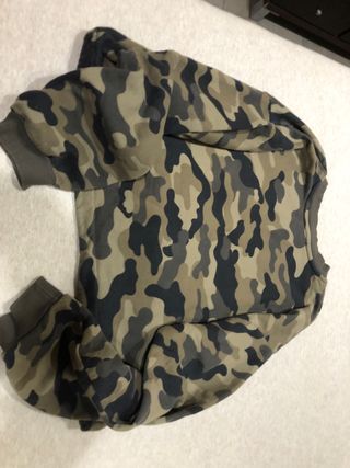 Sudadera Bershka Camuflaje Talla M