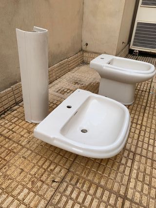 LAVABO CON PEDESTAL ROCA DAMA RETRO COLOR PERGAMON