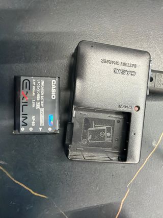 Cámara Casio Exilim Rosa 12.1 MP