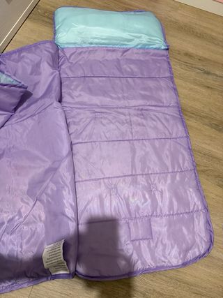 Saco de dormir Frozen  no va cerrado con cremcrema