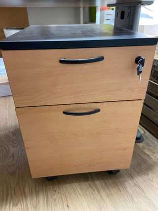 Muebles de oficina madera y metal