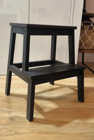 Taburete escalón madera negro