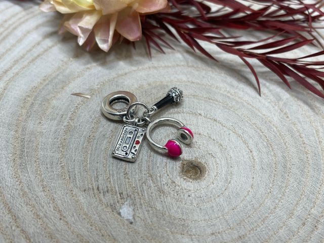 Charm auriculares, cassette y micrófono