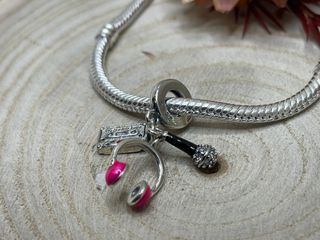 Charm auriculares, cassette y micrófono