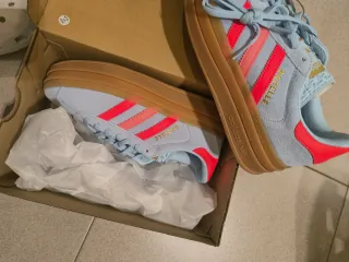 Zapatillas Adidas Gazelle Azul y Rojo