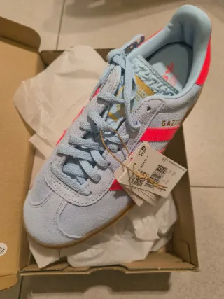 Zapatillas Adidas Gazelle Azul y Rojo