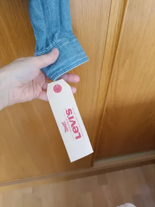 Camisa vaquera Levis con volantes