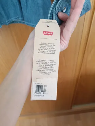 Camisa vaquera Levis con volantes