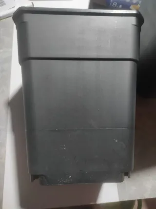 6 macetas de plástico negras