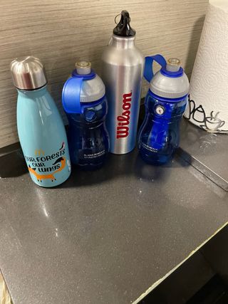 Botellas de agua reutilizables gratis