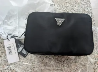 Pochette uomo Guess nera con cinturino