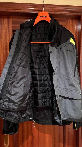 Chaqueta Dainese Moto Negra y Amarilla