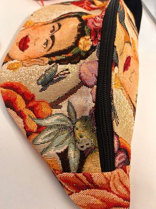 Riñonera Frida Kahlo Beige y Rojo