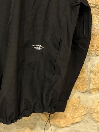 Chaqueta Pas Normal Studios Off Race Shell M