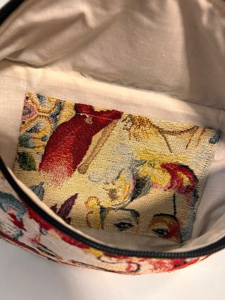 Riñonera Marilyn con llavero