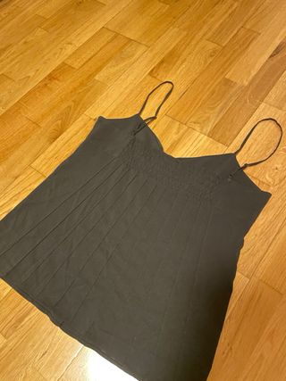 Camiseta tirantes elegante negra