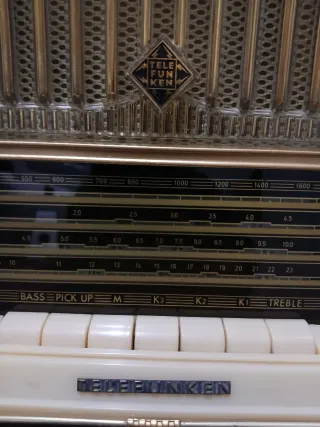 Radio Telefunken Antigua Años 50-60 Restaurada